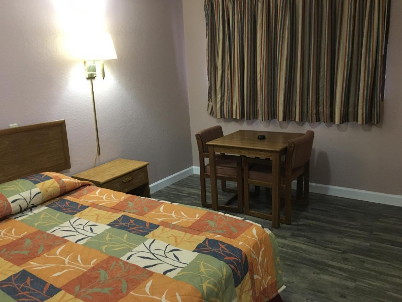 Finn'S Motel Saint James Ngoại thất bức ảnh